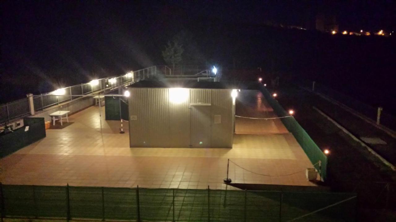 拉佩特罗莎住宿加早餐酒店 Frascineto 外观 照片